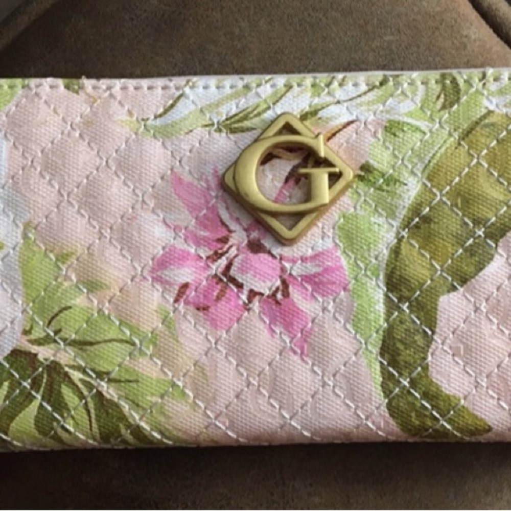 Guess wallet